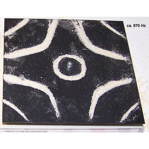 Piastra di Chladni quadrata, 1000706 [U56006], Oscillazione